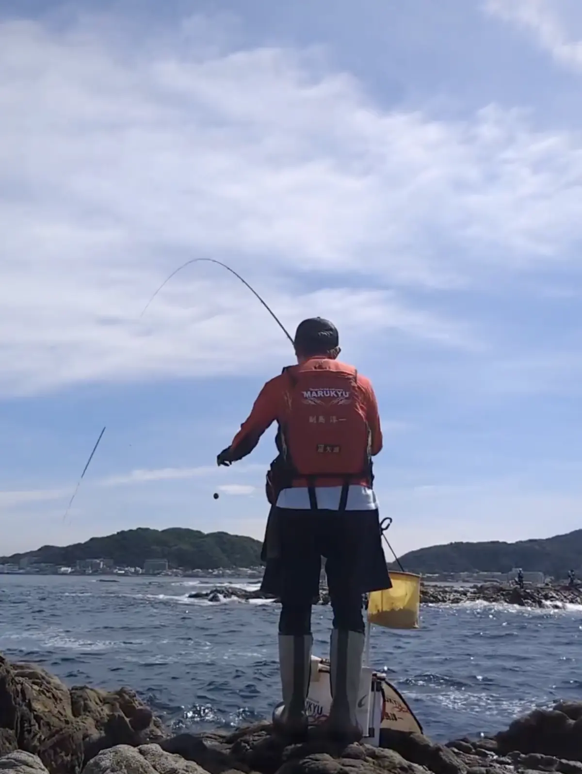 超遠投-小5Bとくわせダンゴで葉山の沖磯に挑む副島淳一様